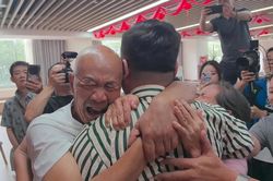 Em trai nhờ trông con, chị gái day dứt khi cháu bị bắt cóc, phép màu sau 39 năm