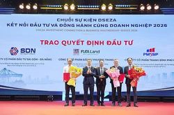 Trao chứng nhận cho 3 dự án đầu tư hạ tầng Khu thương mại tự do Đà Nẵng