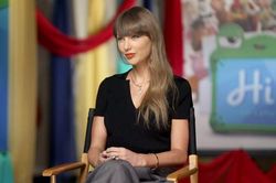 Taylor Swift tiết lộ l&yacute; do s&aacute;ng t&aacute;c nhạc cho 'Toy Story 5'