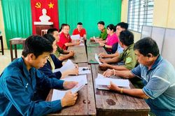 Xã Phú Hòa khẩn trương lấy ý kiến Nhân dân đối với đề án sắp xếp, sáp nhập các ấp