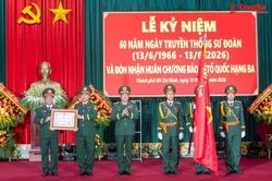 [Video] Sư đo&agrave;n 7 kỷ niệm 60 năm ng&agrave;y truyền thống v&agrave; đ&oacute;n nhận Hu&acirc;n chương Bảo vệ Tổ quốc hạng 3