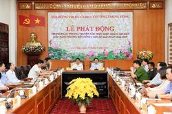 Lễ phát động Phong trào thi đua 'Quyết tâm thực hiện thắng lợi mục tiêu tăng trưởng bền vững 2 con số giai đoạn 2026-2030'