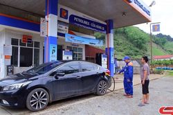 Người d&acirc;n v&ugrave;ng cao th&iacute;ch nghi với xăng sinh học E10