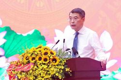 Thủ tướng phát động Phong trào thi đua quyết tâm thực hiện thắng lợi mục tiêu tăng trưởng bền vững 2 con số