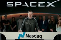 SpaceX chính thức IPO, tài sản của ông Elon Musk vượt mốc 1.000 tỷ USD