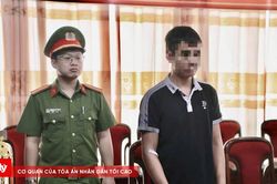 Người đàn ông bị bắt giữ khi gây rối ở trụ sở công an xã