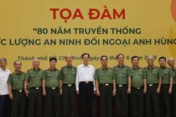 Ph&aacute;t huy truyền thống 80 năm lực lượng An ninh đối ngoại Anh h&ugrave;ng