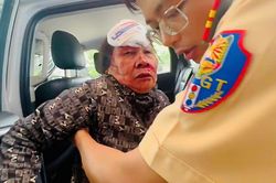 CSGT Thái Nguyên kịp thời đưa người bị tai nạn giao thông đi cấp cứu