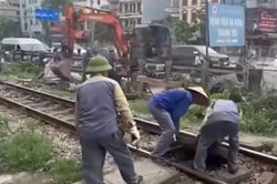 Thêm 9 lối đi tự mở qua đường sắt bị rào chắn