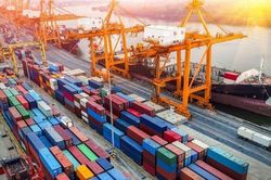 Bộ Công Thương tìm giải pháp kiểm soát nhập siêu