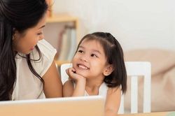Cha mẹ EQ cao thường hay nói với con 3 câu này, đứa trẻ lớn lên dễ thành công hơn