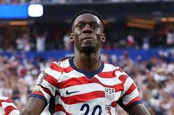 Folarin Balogun: Ngôi sao World Cup có quốc tịch Mỹ nhờ sự cố kỳ lạ