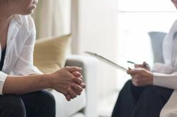 Hiểu đ&uacute;ng về nghề tham vấn t&acirc;m l&yacute;: L&agrave;m việc với t&acirc;m l&yacute; th&acirc;n chủ v&agrave; ch&iacute;nh m&igrave;nh