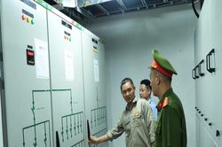 An toàn sử dụng điện mùa nắng nóng: Không để 'quá tải' thành nguy cơ cháy, nổ