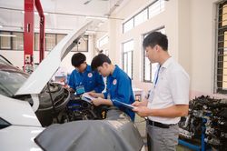 Góc khuất giảng đường - Phần 2: Hệ thống khiến sinh viên muốn chuyển hướng phải trả giá đắt