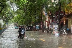 Thời tiết ngày 14/6: Cảnh báo mưa lớn tại trung du Bắc Bộ