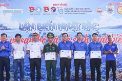 Hơn 1.300 tình nguyện viên dọn vệ sinh biển Đà Nẵng, bảo vệ rạn san hô