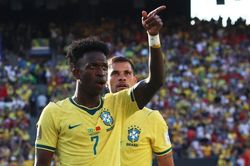 Brazil nối d&agrave;i kỷ lục 52 năm ở World Cup
