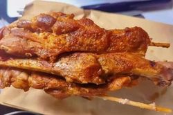 C&uacute; lừa 'd&igrave; ch&acirc;n ngỗng' b&aacute;n ch&acirc;n vịt chấn động Trung Quốc