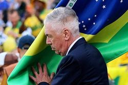 Brazil không hay khi Ancelotti còn loay hoay