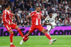 Real, Bayern đi vào lịch sử World Cup