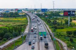 Thúc bàn giao mặt bằng mở rộng cao tốc TP.HCM - Trung Lương - Mỹ Thuận
