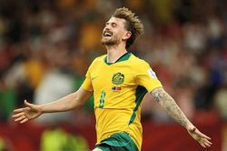 Australia mở màn thắng đậm: Hai đòn phản công định đoạt số phận Thổ Nhĩ Kỳ
