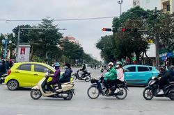 Tăng số lượng câu hỏi sát hạch lái xe: Đề xuất có khả thi?