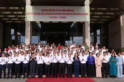 Thủ tướng Chính phủ và Chủ tịch Quốc hội gặp mặt lãnh đạo các cơ quan báo chí