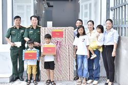Điểm tựa từ những m&aacute;i nh&agrave; nghĩa t&igrave;nh
