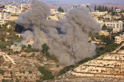 Israel không kích Hezbollah dữ dội tại Lebanon, căng thẳng tiếp tục được châm ngòi