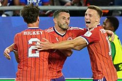 Scotland thắng trận đầu tiên tại World Cup sau 36 năm