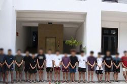 Camera AI 'tóm gọn' nhóm học sinh tụ tập mang theo hung khí