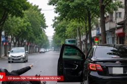 Mở cửa xe &ocirc; t&ocirc; g&acirc;y tai nạn bị xử l&yacute; thế n&agrave;o?
