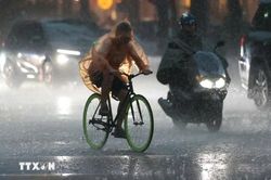 Thời tiết ng&agrave;y 14/6: Cảnh b&aacute;o mưa lớn trong 3 giờ tại trung du Bắc Bộ