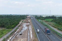 Cao tốc TP Hồ Chí Minh - Trung Lương - Mỹ Thuận tăng tốc thi công bằng công nghệ số