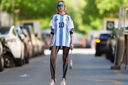 4 c&ocirc;ng thức phối đồ World Cup 2026 được t&iacute;n đồ thời trang lăng x&ecirc;