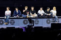 200.000 người 'đổ bộ' thành phố Busan mừng kỷ niệm 13 năm ra mắt của BTS