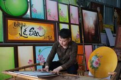 Chơi tranh lá sen, thắp đèn gân lá