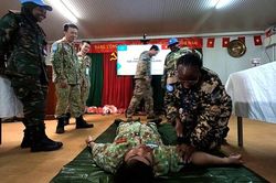 Việt Nam huấn luyện kỹ năng cấp cứu cho sĩ quan Liên hợp quốc tại châu Phi