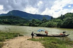Ước mơ bên kia sông Bung