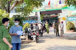 Khẩn trương điều tra l&agrave;m r&otilde; người đ&agrave;n &ocirc;ng tử vong tư thế treo cổ tại 1 trường mầm non