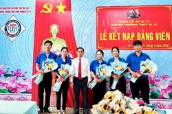 Những đảng viên tuổi 18