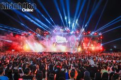 Bùng nổ với đại nhạc hội Mega Booming bên vịnh Nha Trang