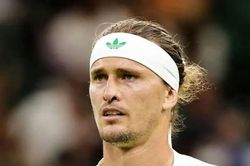 Alexander Zverev lý giải khó khăn trên sân cỏ và loạt tin nóng thể thao 14/6