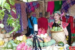 Đưa nông sản lên không gian số