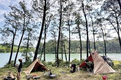 B&igrave;nh y&ecirc;n với camping mini