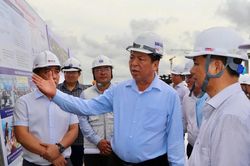Bộ trưởng Trần Hồng Minh yêu cầu sớm thống nhất hướng tuyến cao tốc CT.33