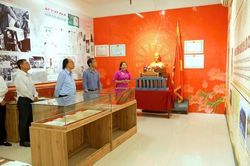 Bác Hồ với văn hóa Hùng Vương