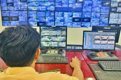 Cảnh sát giao thông Thành phố Hồ Chí Minh số hóa hệ thống để người dân có thể nộp phạt qua điện thoại